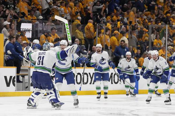Boeser's hat trick helps Canucks rally, push Preds to brink of elimination