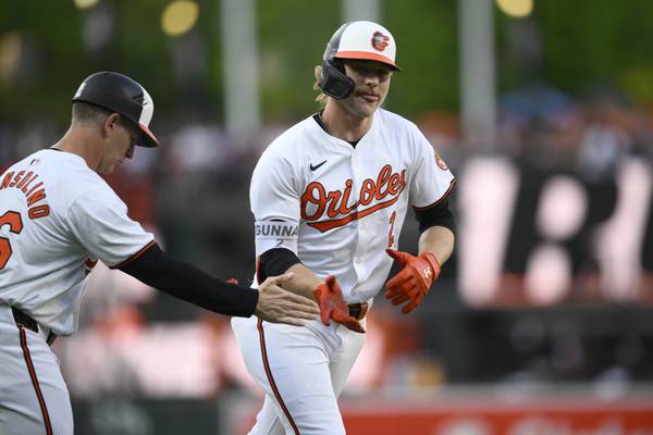 Gunnar Henderson becomes youngest player to hit 10 homers before May 1 as Orioles defeat Yankees 2-0