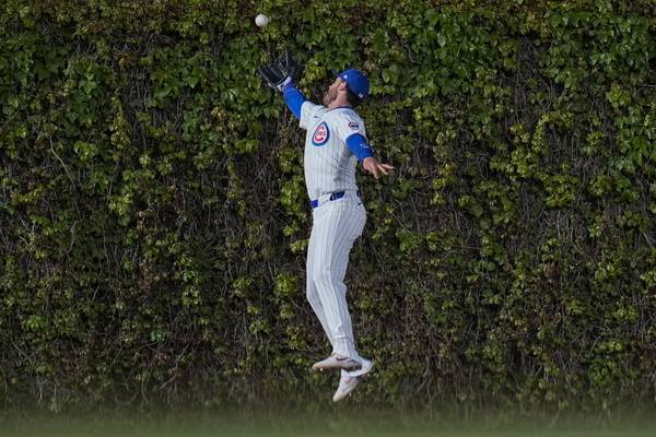 Cubs OF Cody Bellinger sidelined by two fractured ribs on his right side
