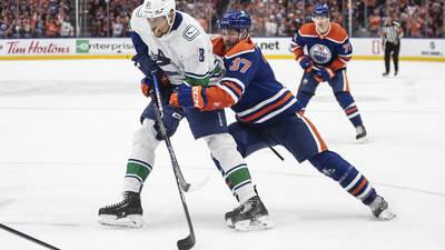 Canucks must 'want that big moment' vs. Oilers in Game 7, coach says